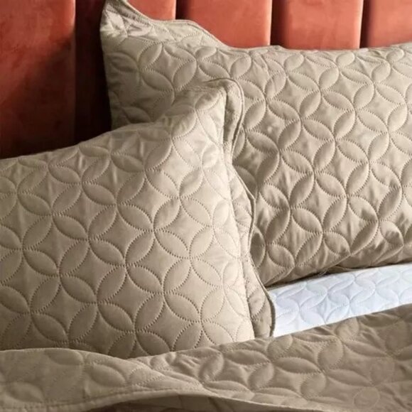 Elegant Taupe Quilted Lightweight Bedspread 3pc Set King - Picture 4 of 10